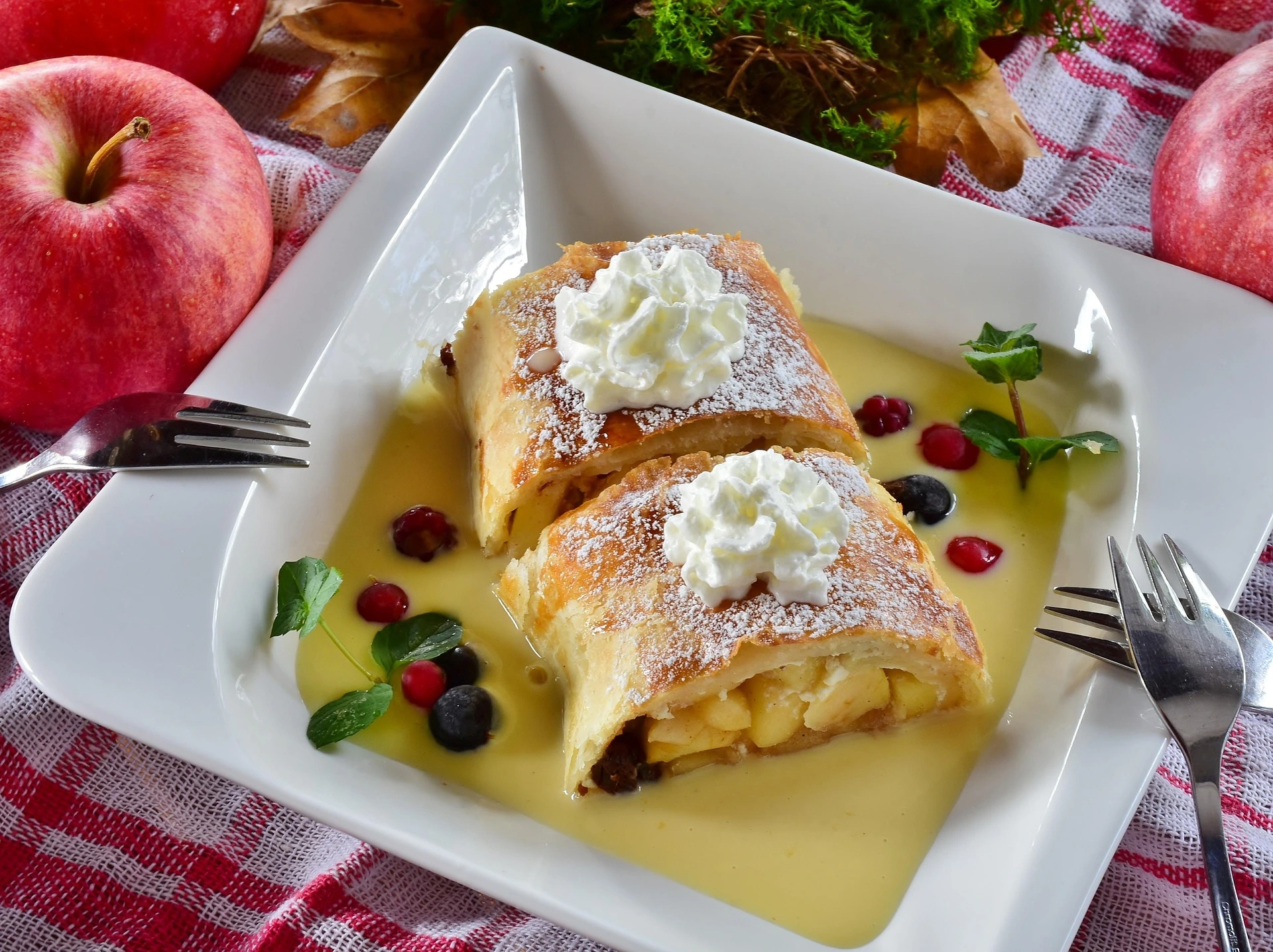 Apple Strudel